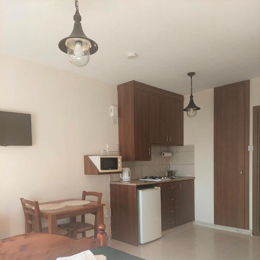 Estia Vasilis Manoli Apartment Айя Напа Екстериор снимка